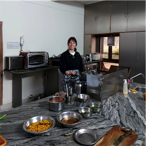Aliore | Cours de cuisine Bio végétarienne dans le Rajasthan en Inde et séjour en éco-lodge