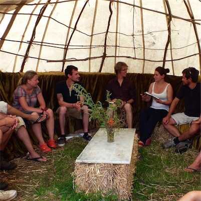 Aliore | Vacances participatives dans un camp écologique en Angleterre
