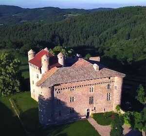 Aliore | Workcamp at the Castle of Maisonseule in Ardèche, South of France<br>